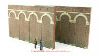 R7372 Hornby Skaledale High Level Arched Retaining Walls x 2 (Red Brick)